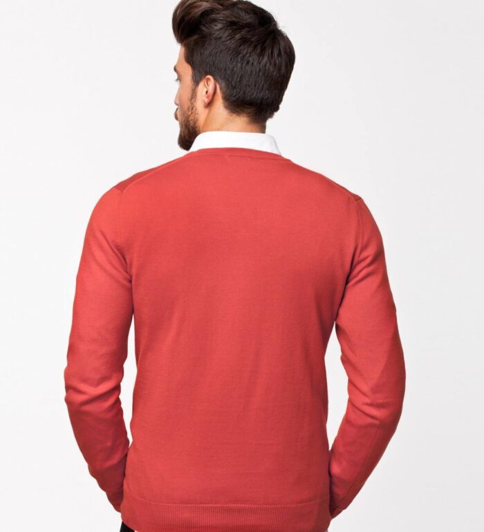 ⁦Red Sweater⁩ - الصورة ⁦2⁩